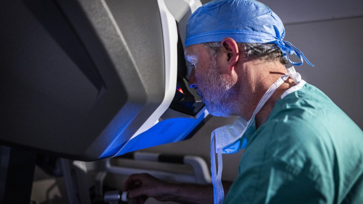 Pierwsze zdalne operacje w Europie. Przeprowadzą je polscy lekarze
