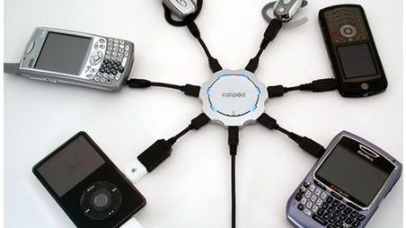 Naładuj 6 urządzeń za pomocą Chargepoda 1