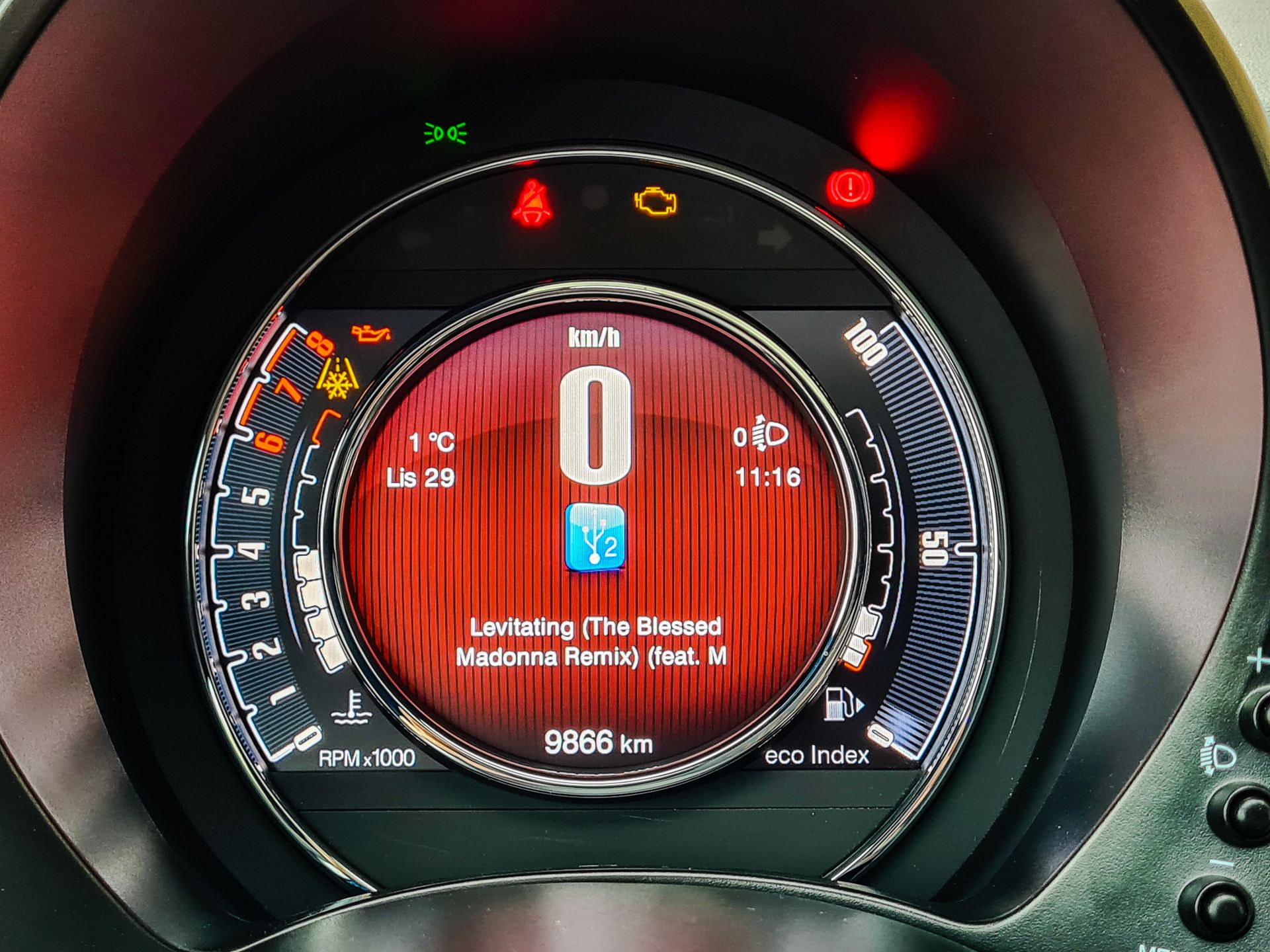 Fiat 500 Hybrid: Miękka hybryda, wirtualne zegary i działanie Android Auto 6