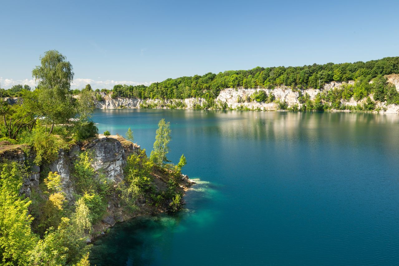 Teren zalewu przypomina wybrzeże Chorwacji