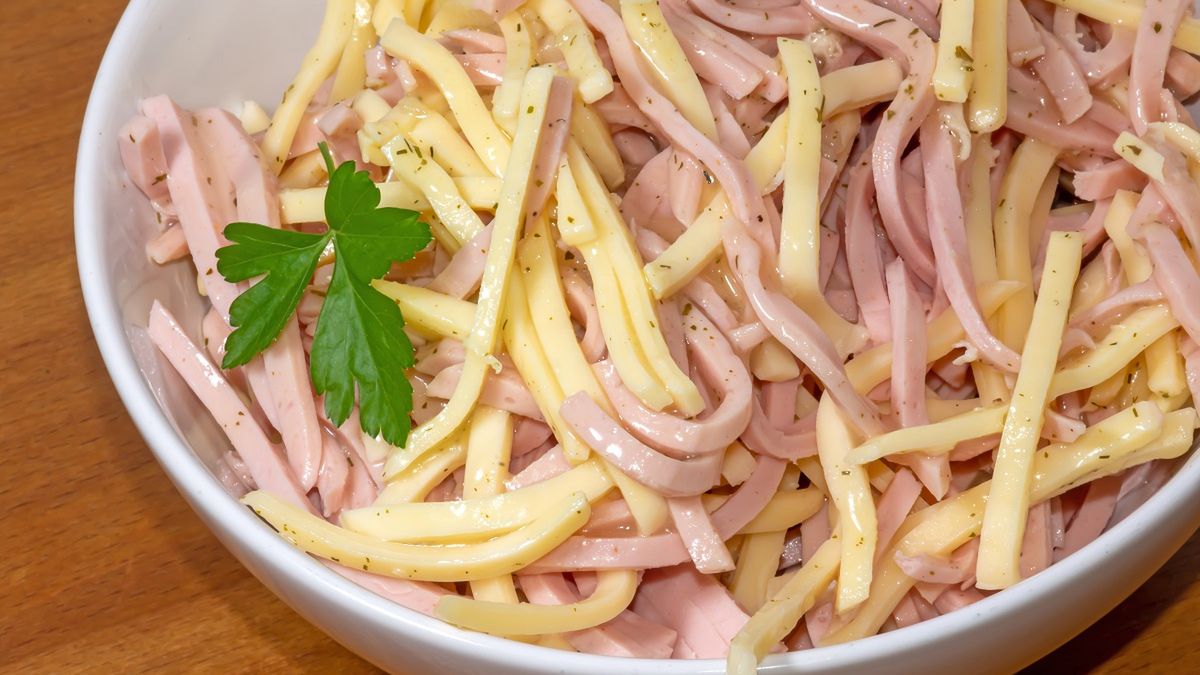 Sałatka szwabska, którą pokochasz od pierwszego kęsa