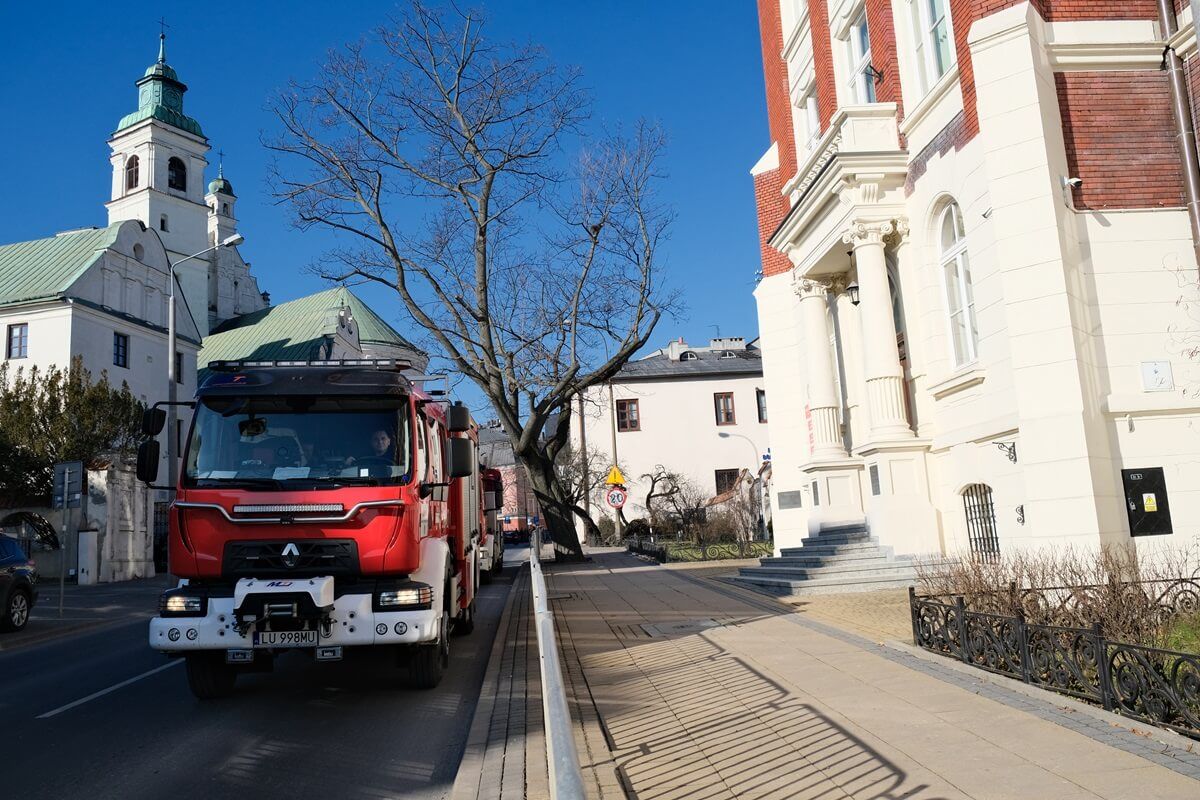 Interwencja strażaków w Zespole Szkół Ekonomicznych przy ul. Bernardyńskiej w Lublinie