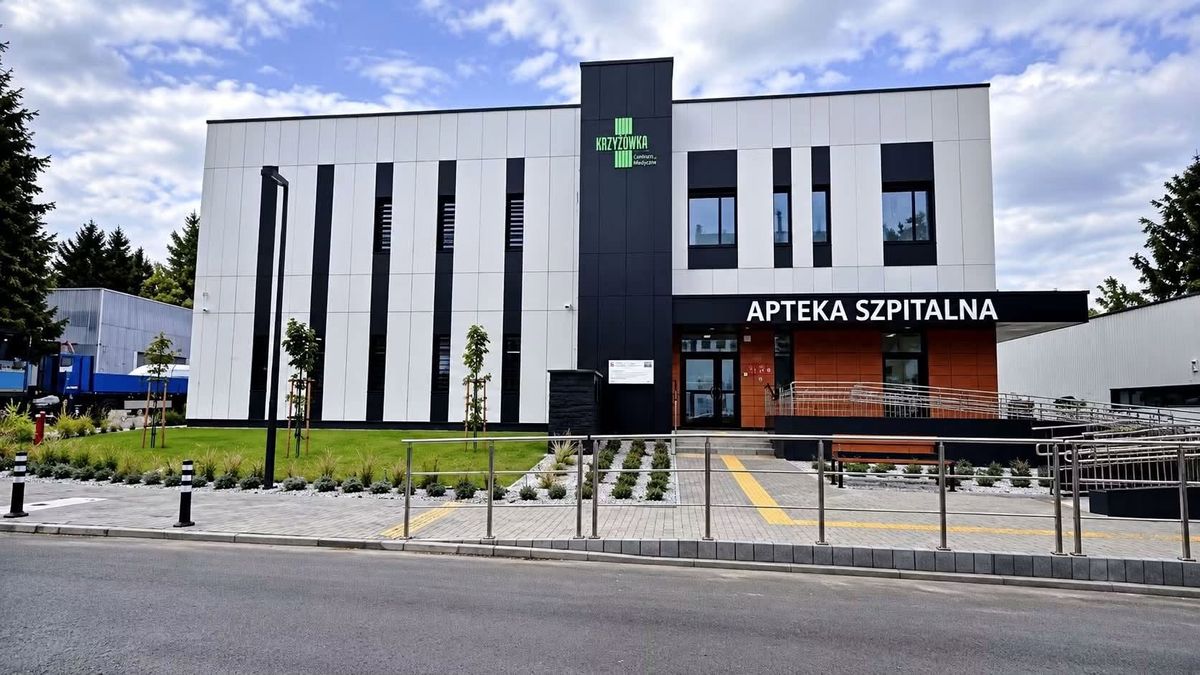 Roboty produkują i pakują leki dla pacjentów
