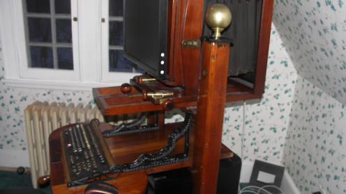 Muzealny wielkoformatowy Kodak to idealne stanowisko komputerowe w stylu steampunk 1