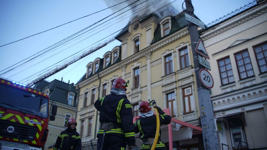 Pożar i wybuch w Kijowie. Dron spadł na budynek administracyjny 