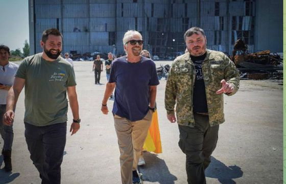 Miliarder Richard Branson zainteresowany projektem nowego samolotu Mrija