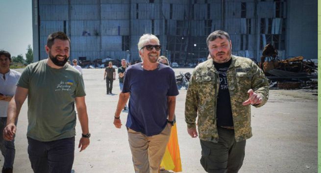 Miliarder Richard Branson zainteresowany projektem nowego samolotu Mrija