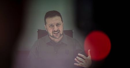 Zełenski nagle odwołał przemowę. "Coś wydarzyło się w ostatniej chwili"