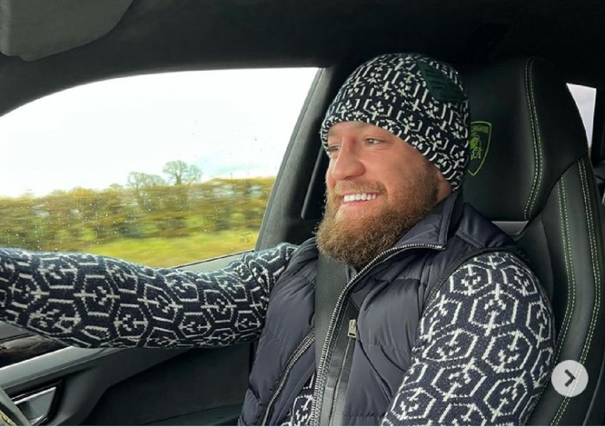 Conor McGregor wybrał się do parku. Szokował nie tylko stylizacją