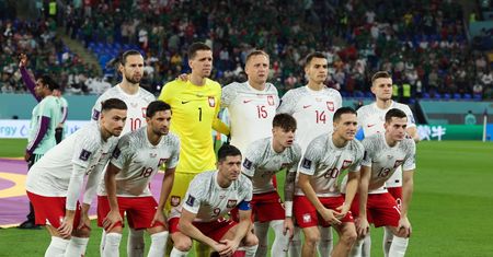 Burza po obietnicy premiera. Nagrody za 30 mln zł