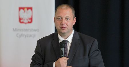 Poseł PiS zatrzymał pijanego kierowcę. Prawie przejechał zakonnicę