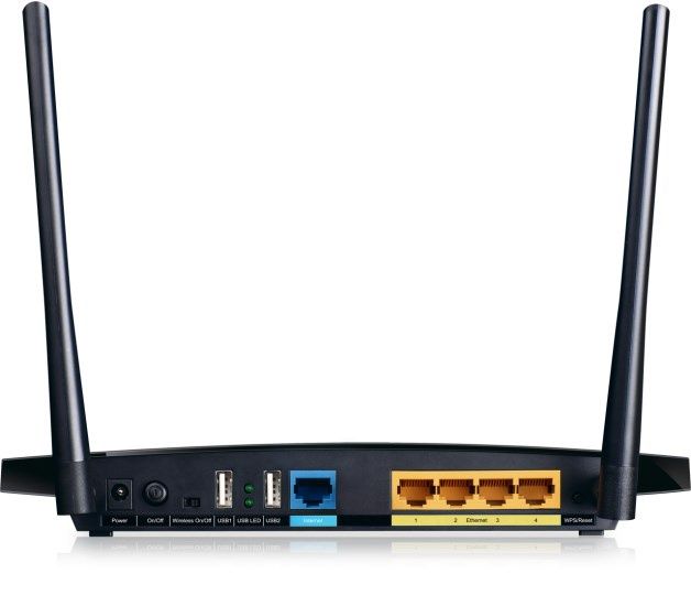 Typowy router przeznaczony dla segmentu SOHO (Small Office Home Office) wyposażony jest w zintegrowany punkt dostępowy do sieci bezprzewodowej WiFi, Gigabitowy, czteroportowy przełącznik, jedno, dwa gniazda USB, i kilka włączników (w tym przełącznik włączający i wyłączający sieć bezprzewodową). Na zdjęciu tylny panel routera TP-Link TL-WDR3600 N600, który dodatkowo ma włącznik WPS do szybkiej aktywacji bezpiecznego połączenia bezprzewodowego z wykorzystaniem szyfrowania WPA2. [źródło: TP-Link]