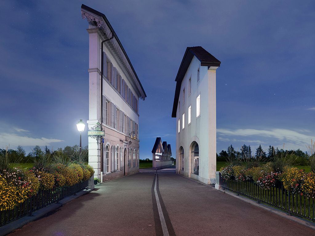 Wyimaginowany świat sztucznych budynków w projekcie ”Facades” Zachariego Gaudrillot-Roya 8