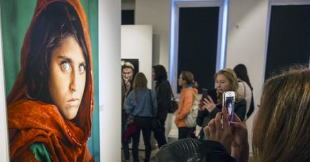 Steve McCurry komentuje: „Obecnie opowiadam historie obrazem”. Fotograf odniósł się do zarzutów w sprawie fotomanipulacji