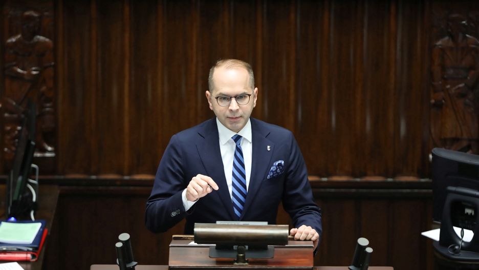 Sejm. Michał Szczerba oskarża Łukasza Szumowskiego. Elżbieta Witek wyłącza mikrofon