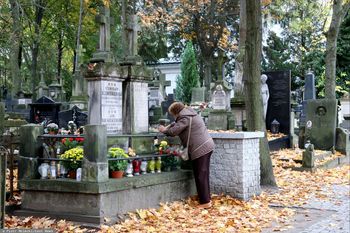 Rewolucja w opłatach cmentarnych. Rząd chce pierwszych zmian od 67 lat