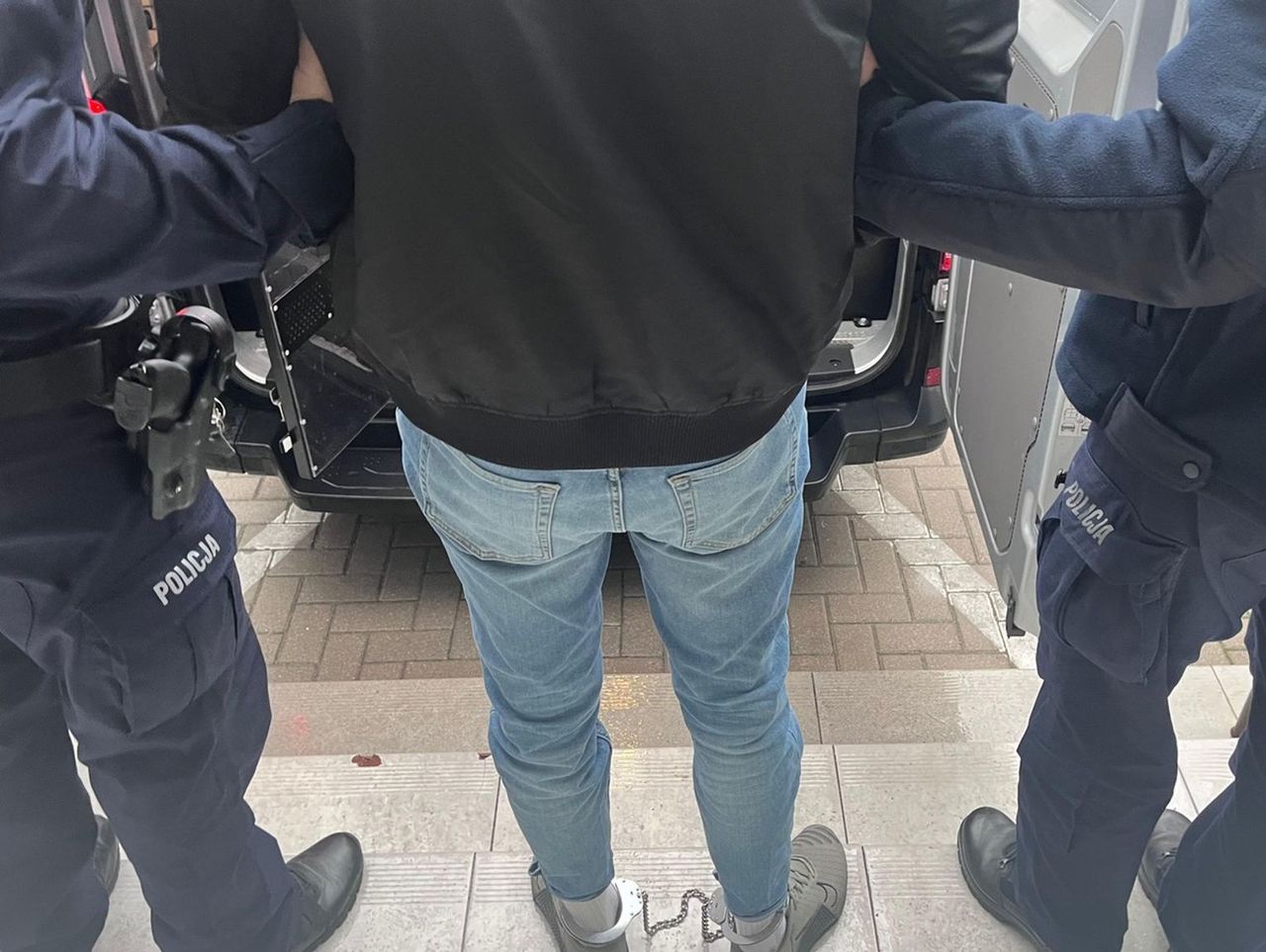 Białystok: Nękał byłą partnerkę i zdemolował dwa samochody