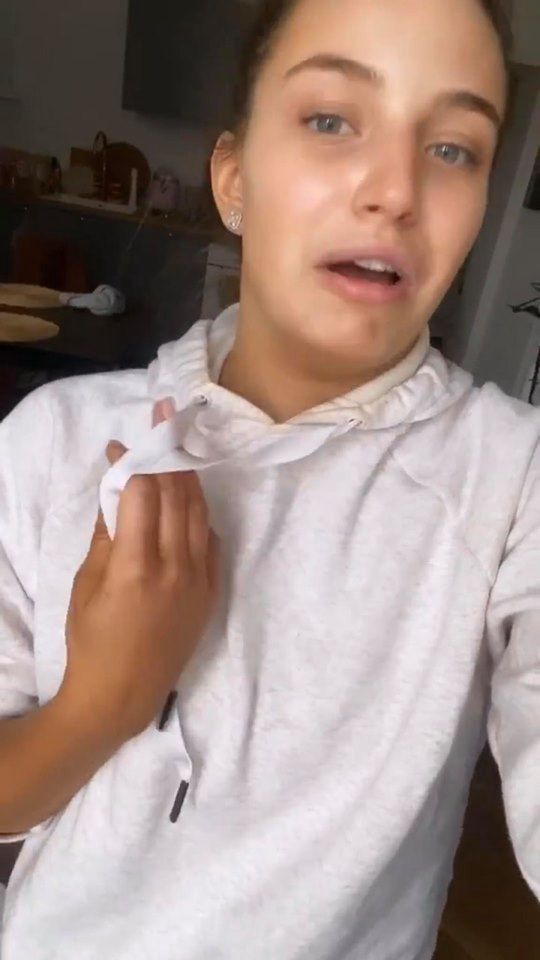julia wieniawa