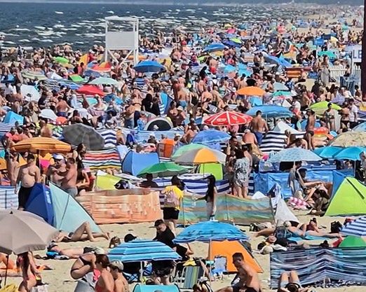 To nie zdjęcia z Włoch czy Chorwacji. "Mieliśmy tu najazd, jakiego nie było od dawna"