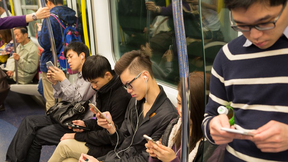 #wSkrócie: zapowiedź nowego smartfona HTC, zmiany w nju na kartę i statystyki mobilnego rynku 1