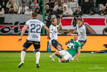 Szok już na początku hitu Legia – Lech! Kolejorz wygrywa w Warszawie!