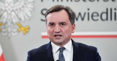 Terlecki chce wyrzucić Ziobrę. Zdecydowana reakcja