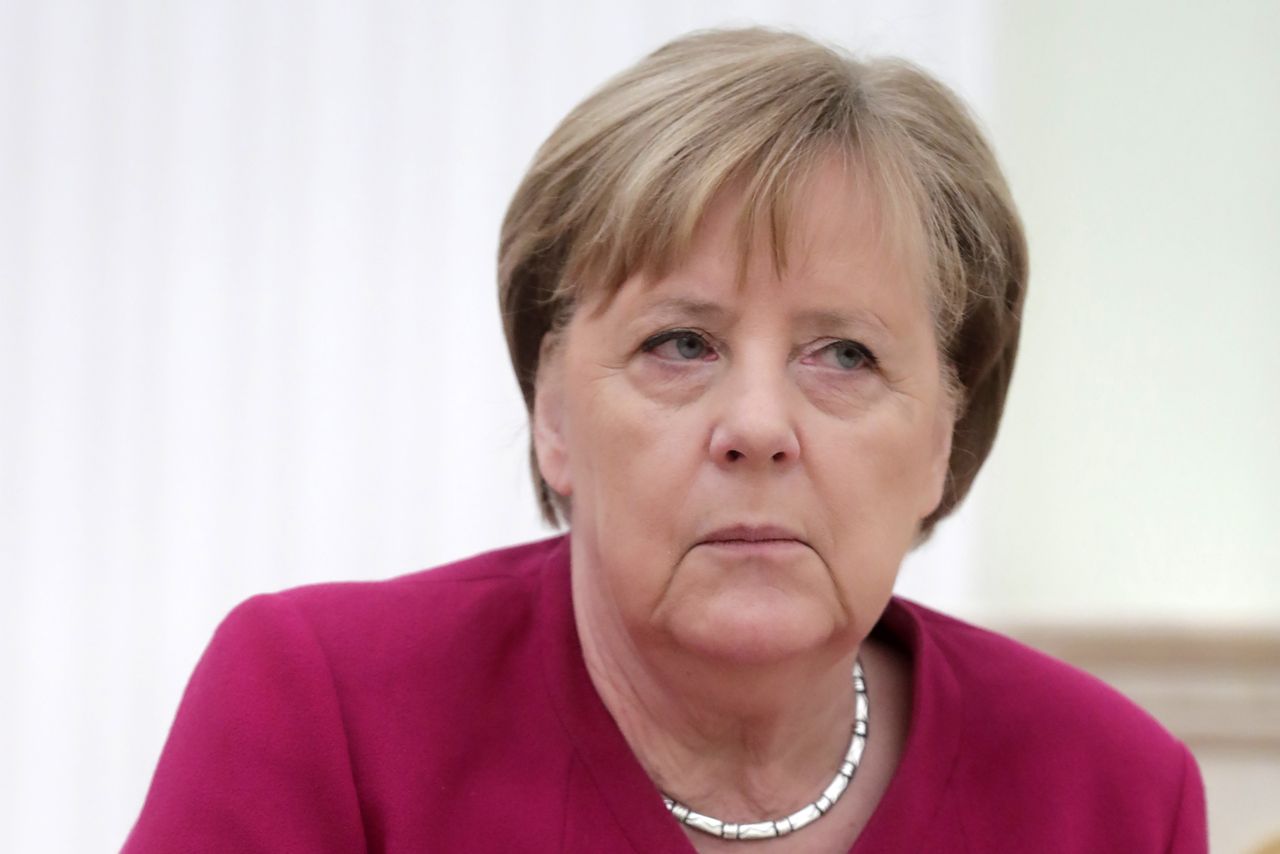 Merkel zwróciła się do Putina w sprawie kryzysu migracyjnego