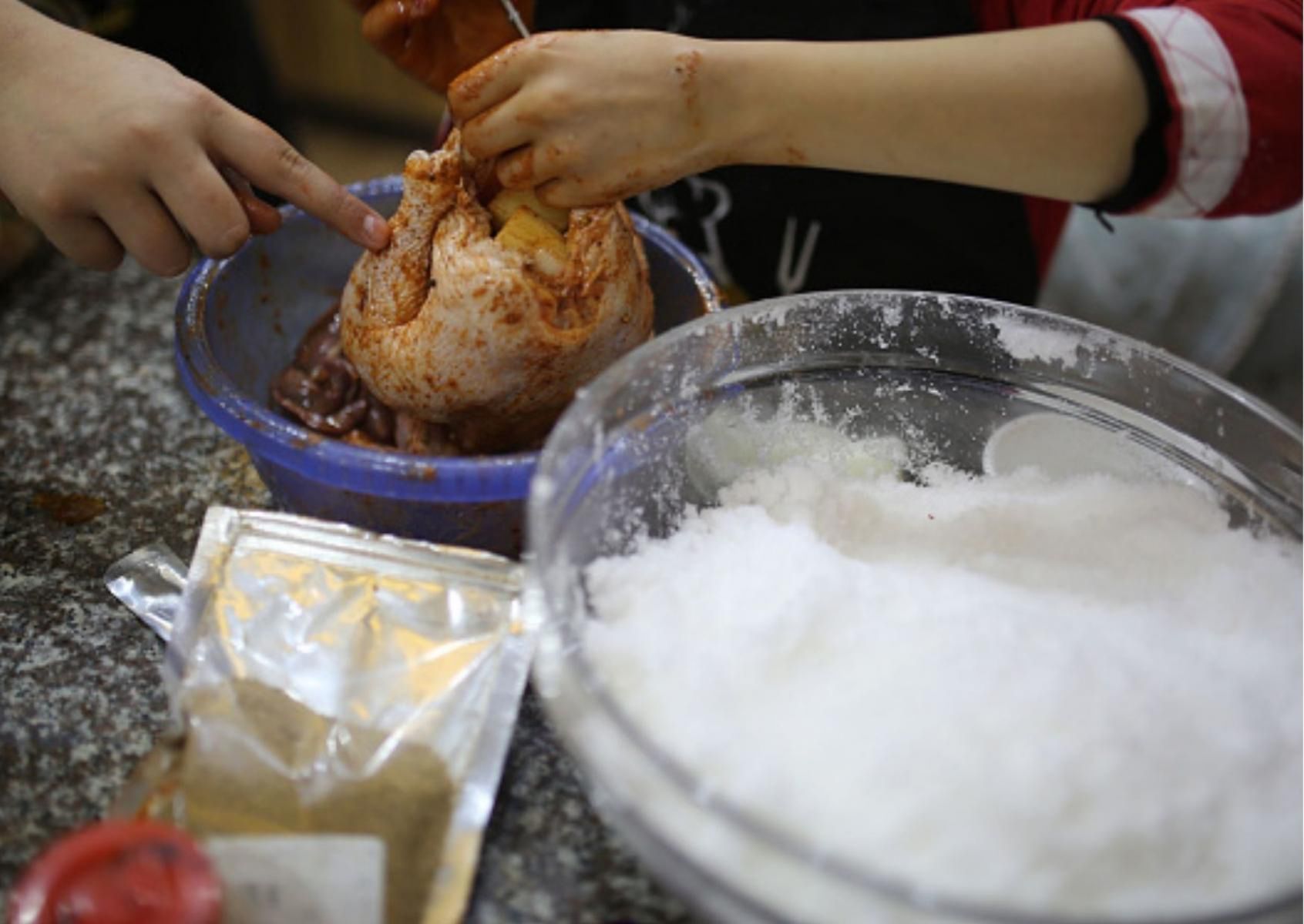 Naukowcy odkryli, co zrobić, aby sól była mniej szkodliwa. Zaskakujące odkrycie