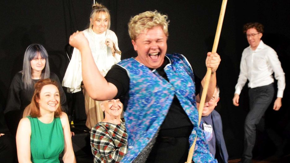 Fragment Koncertu Laureatów 52 Konkursu Recytatorskiego imienia Leopolda Staffa w Skarżysku - Kamiennej. Na pierwszym planie Anna Zaczek z Suchedniowa.