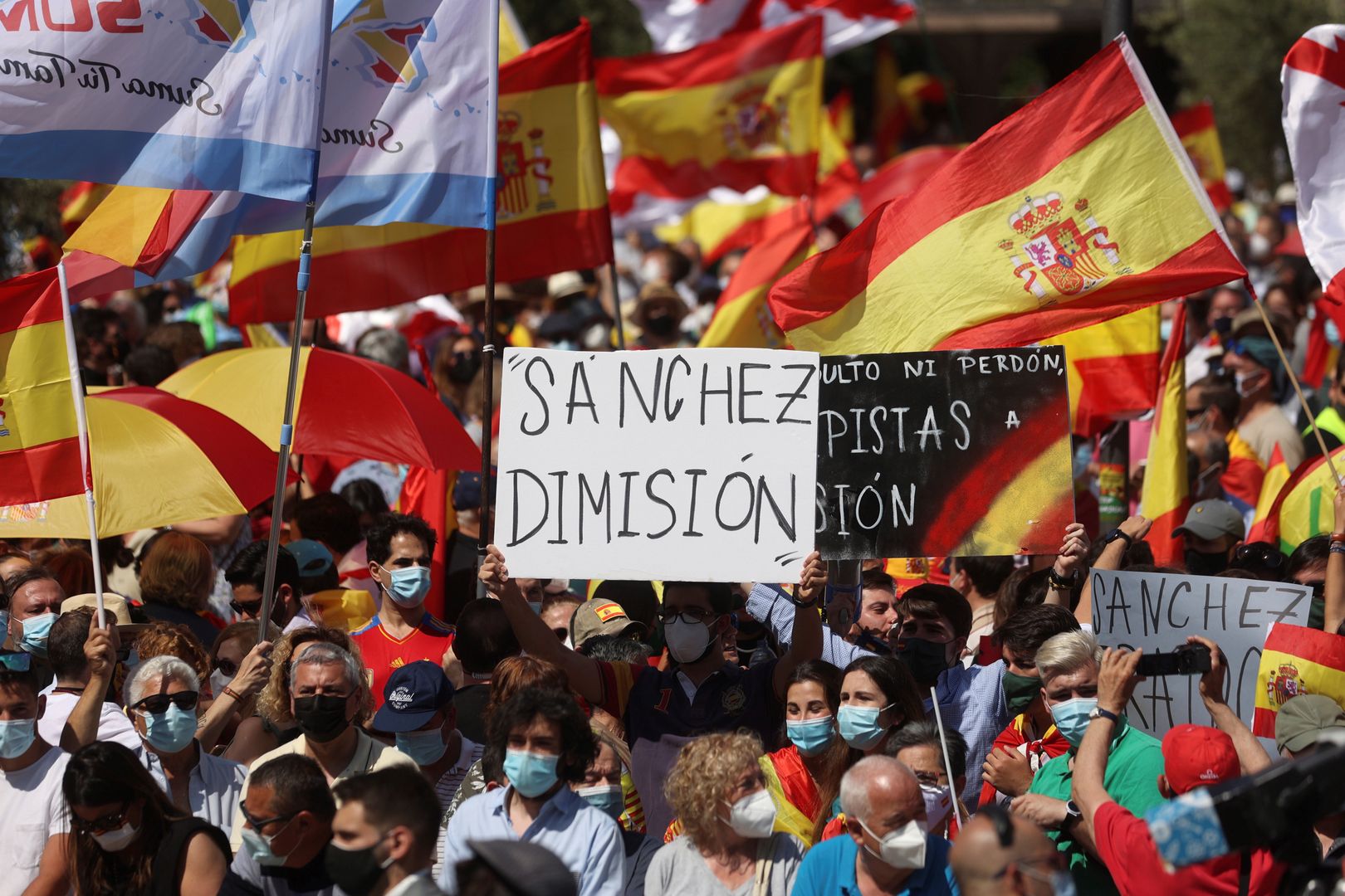 Tysiące Hiszpanów na ulicach. Mają jasne oczekiwania
