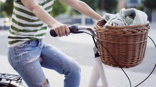 Rowerzystka dostała pismo. Chcą 28 tys. zł. "To może spotkać każdego"