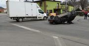 Śląskie. Dachowanie w Lyskach. Kierująca citroenem miała dużo szczęścia