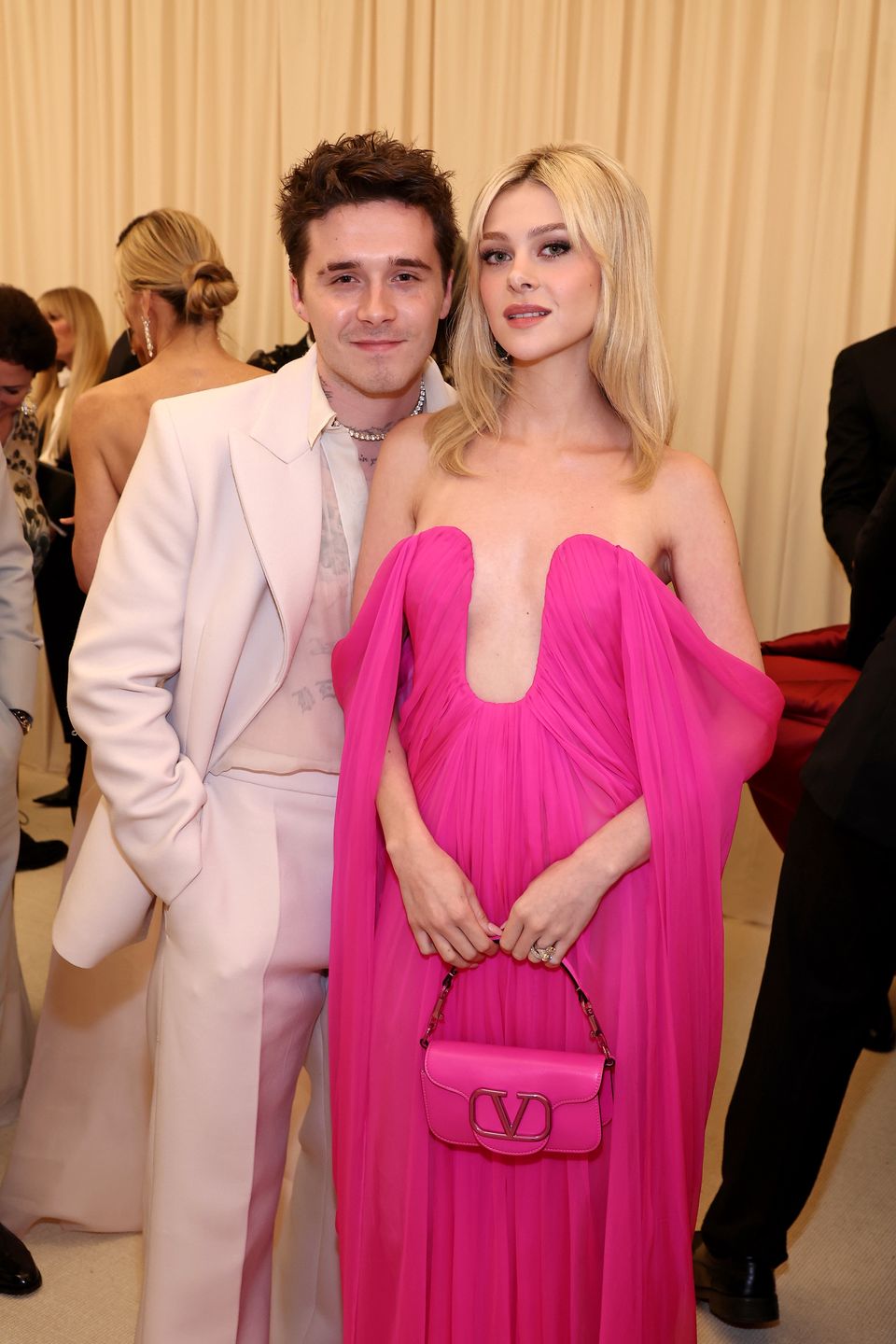 Gala MET 2022. Brooklyn Beckham i Nicola Peltz debiutują na salonach jako małżeństwo