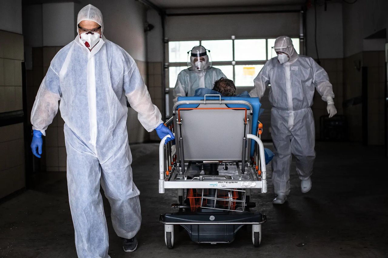 Jak śmiertelna będzie trzecia fala epidemii? Tragiczna prognoza naukowców