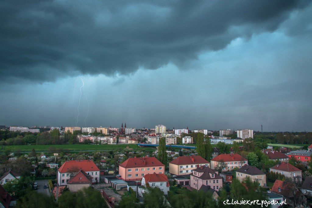 Paweł Szpala fotografował przez rok widok ze swojego okna. Inspiracja na zdjęcia 4 pór roku bez wychodzenia z domu 16