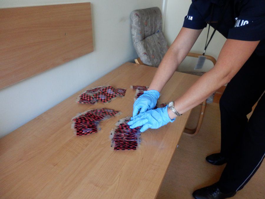 Kolejne dopalacze zabezpieczone przez ostrowieckich policjantów