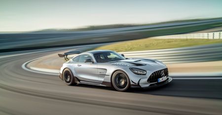 Mercedes-AMG GT Black Series to torowe auto na drogi. Ma 730 KM i pojedzie 325 km/h