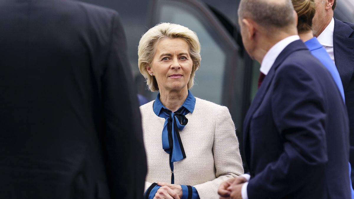 EU Commission President Ursula von der Leyen speaks to the press at the North Sea Summit at the Port of Esbjerg, Denmark, 18 May 2022. The European heads of states and government are in Denmark for a summit on the offshore wind potential in the North Sea. EPA/BO AMSTRUP DENMARK OUT Dostawca: PAP/EPA.