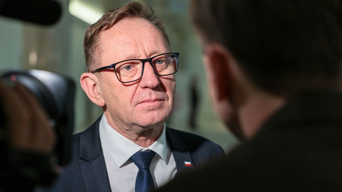 52. posiedzenie Sejmu X kadencji - dzie? 1Fot. Mateusz Grochocki/East News, 25.02.2026. Warszawa. 52. posiedzenie Sejmu X kadencji - dzien pierwszy. Komisja Finansow Publicznych i Komisja Obrony Narodowej nt. ustawy o Finansowym Instrumencie Zwi?kszenia Bezpieczenstwa SAFE.N/z: posel PiS Robert TelusMateusz Grochocki