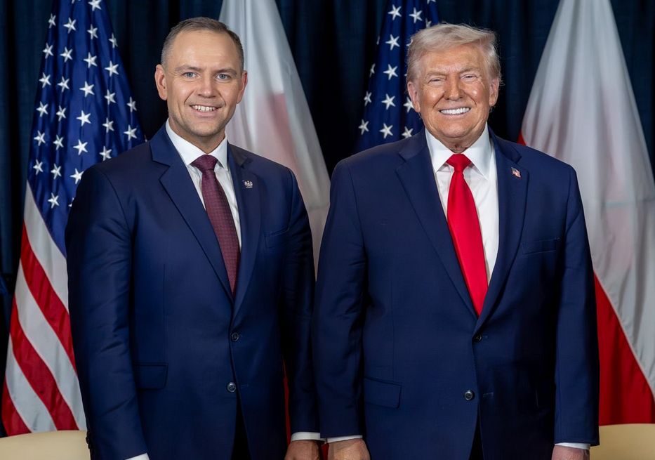 wiadomości,aktualności,WP Wiadomości Nawrocki spotkał się z Trumpem. Co z deklaracją ws. Rady Pokoju?