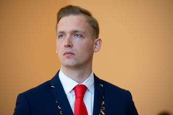 Polak nie będzie premierem innego kraju. Zrezygnował z kandydowania
