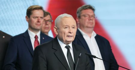 Kaczyński broni zatrzymanych ws. PFN. "Uczciwe i zasłużone osoby"
