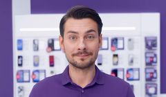 Play zyskał abonentów. "Dyscyplina kosztowa w reklamie i wynagrodzeniach"