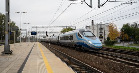 PKP Intercity idzie na zakupy. Ogłosi przetarg m.in. na szybkie pociągi