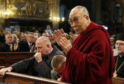 "Żył życiem prostym, ale pełnym znaczenia". Dalajlama żegna Franciszka