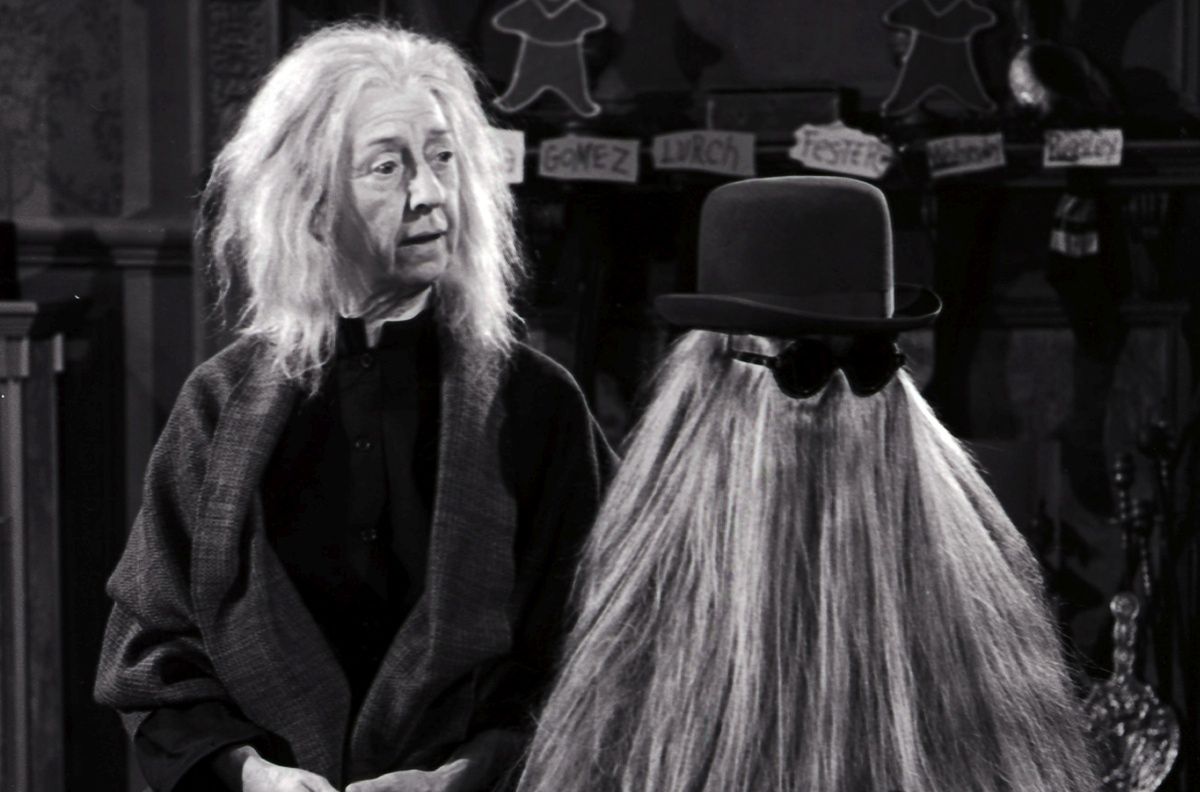 Кузен итт аддамс. Кузен фото. Семейка аддамс кузен оно. Кузен итт аддамс. Кузен аддамс.