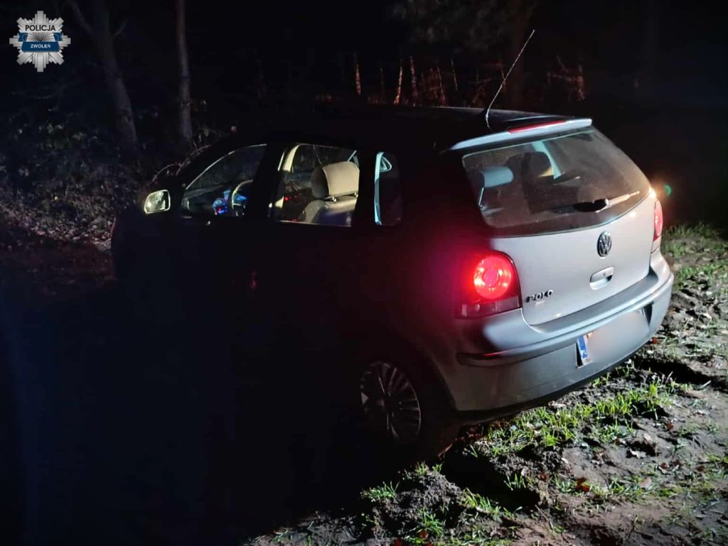 Tczów: Uciekł przed policją, porzucił volkswagena i pobiegł do lasu