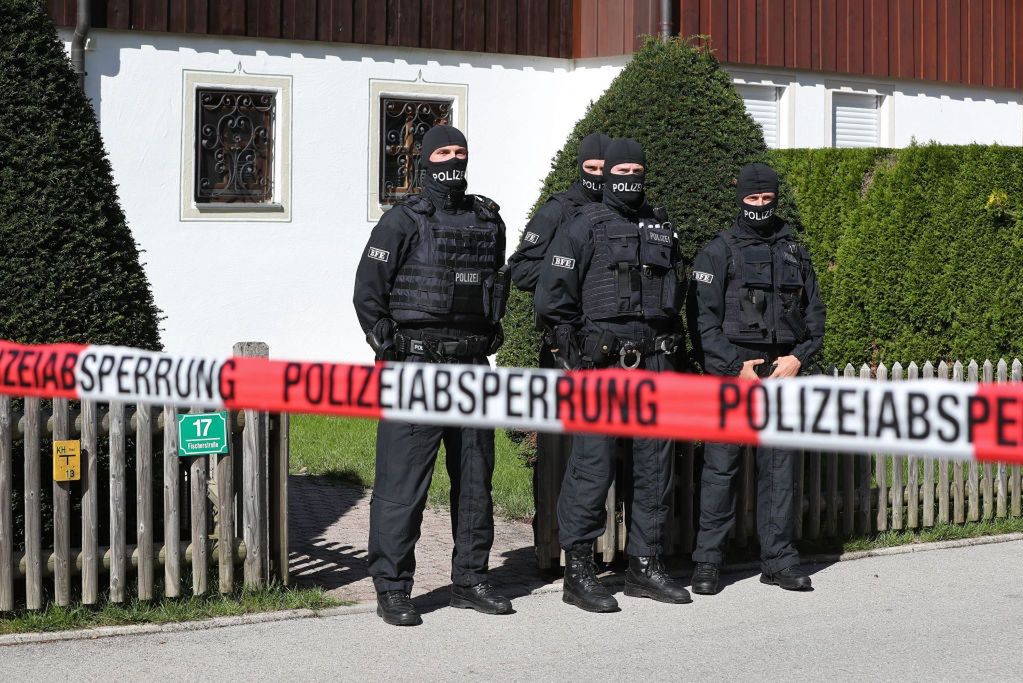Police raid on Alisher Usmanov's villa in Bavaria