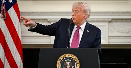 Trump o Iranie: wojsko i policja nie dostają wypłat