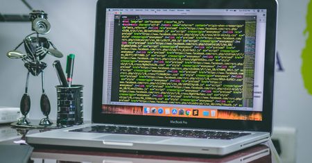 Programy dla studentów: jak wyszukiwać materiały naukowe w Sieci?